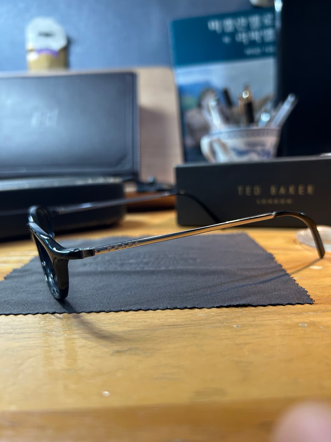 프라다 안경테 상품이미지3