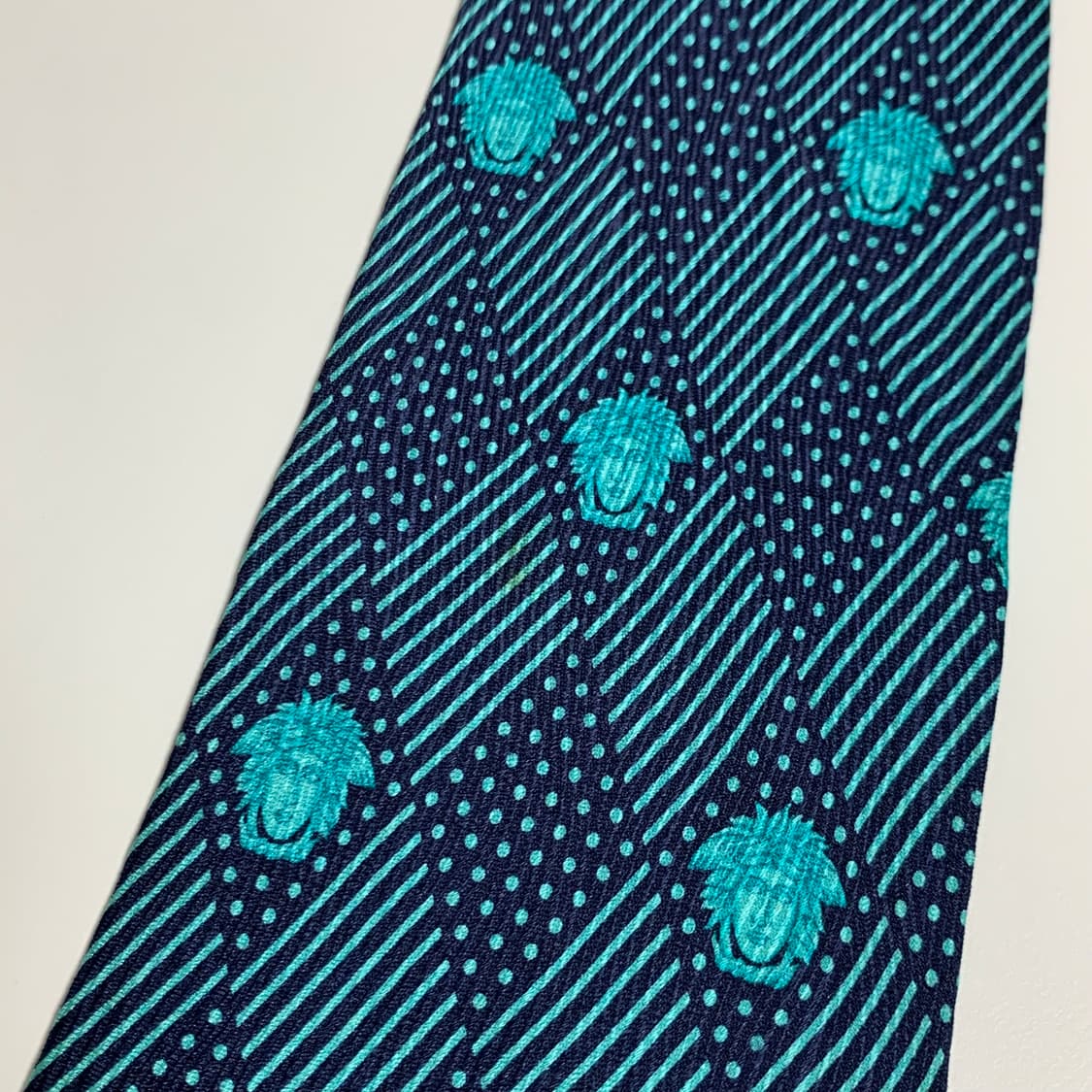 베르사체(VERSACE) 명품넥타이 A등급 9.9cm 미세이염존재 상품이미지9