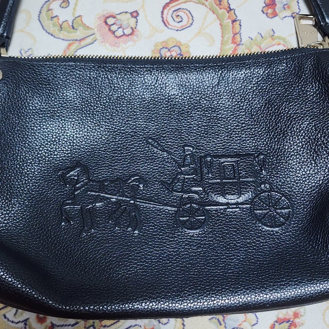 코치 페블 레더 찰리백 가방
[정품] 상품이미지7