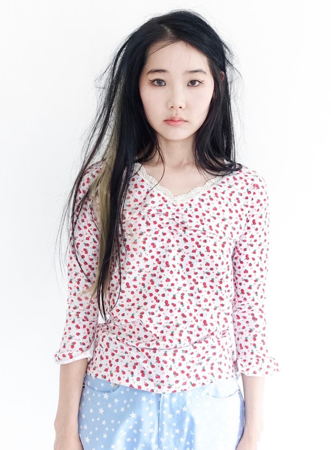 샵페어리 little strawberry lace top 상품이미지1