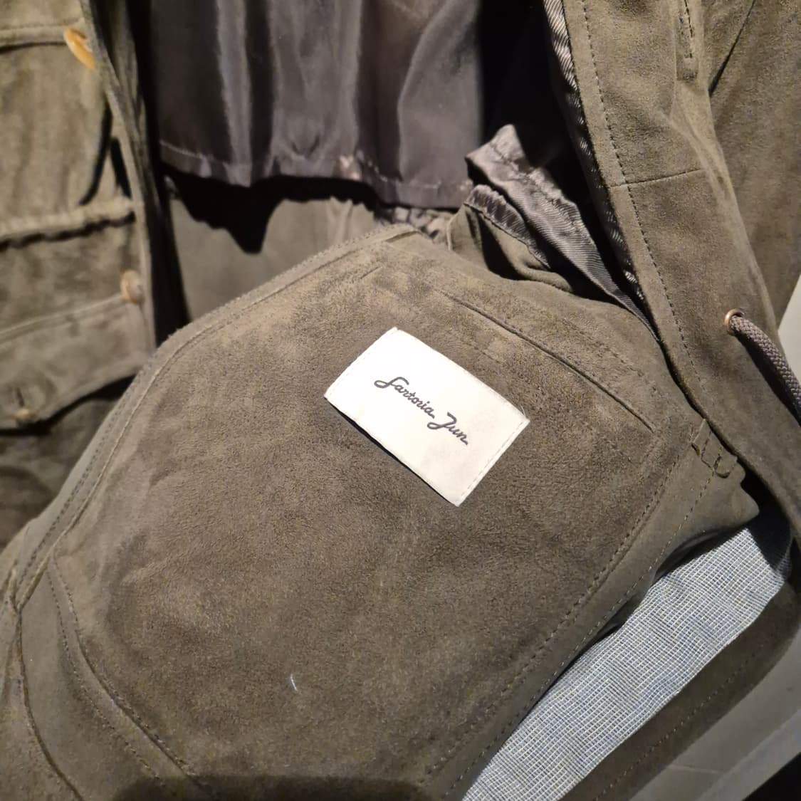 [52]사르토리아준x팔러 스웨이드 사파리/ 링자켓  라르디니 맨온더분 상품이미지8