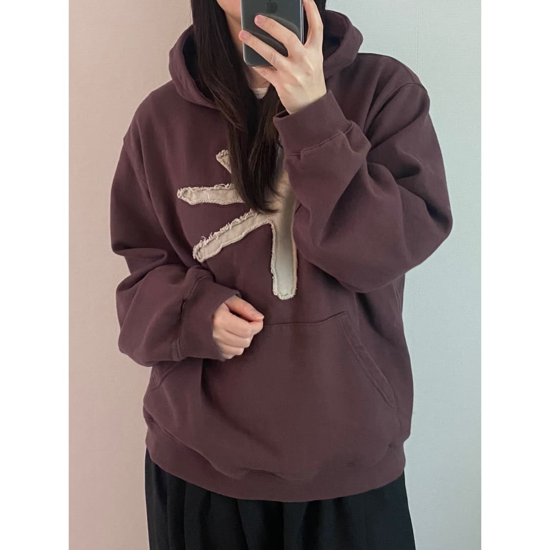 더콜디스트모먼트 후드티 상품이미지1