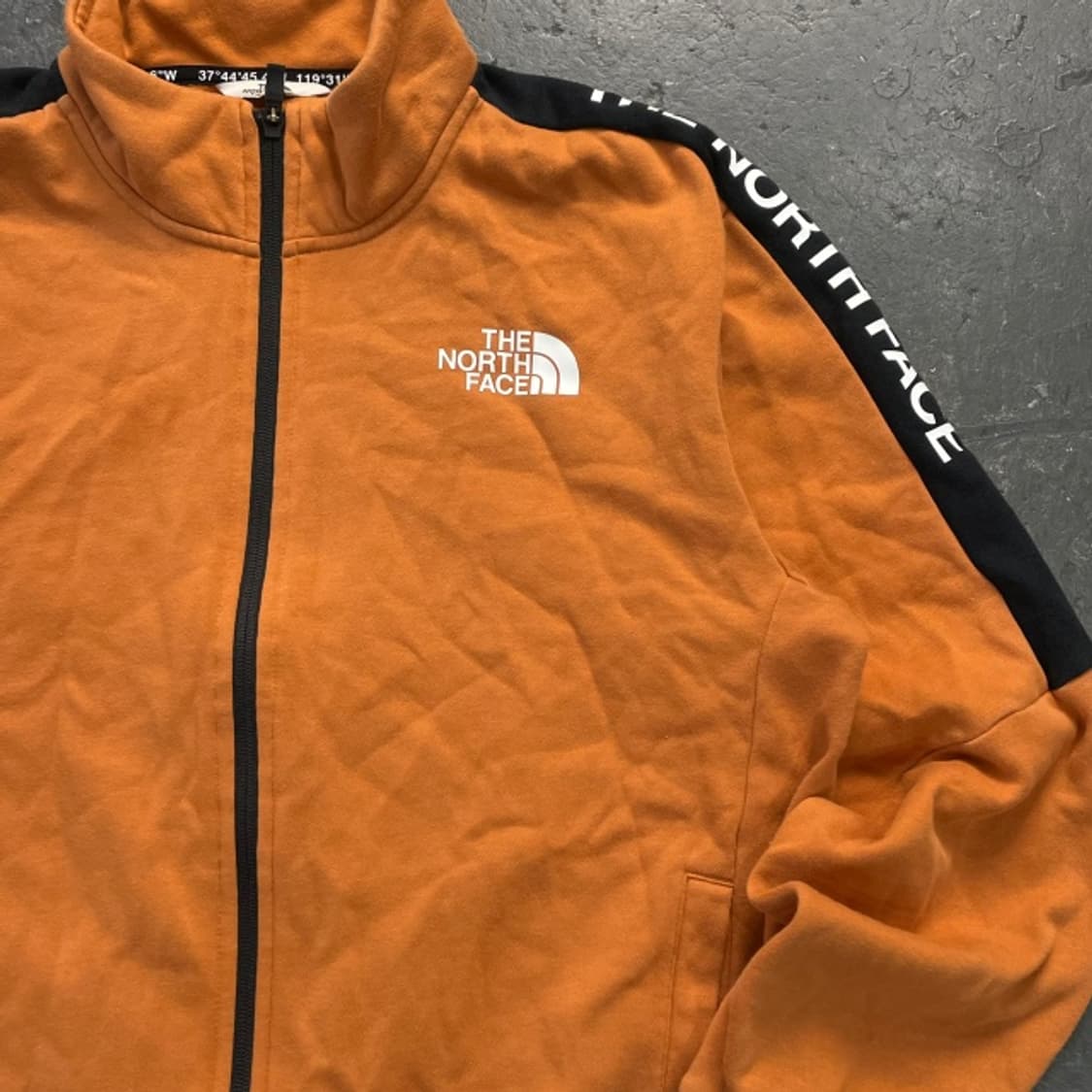 100 노스페이스 오렌지 집업 상품이미지2