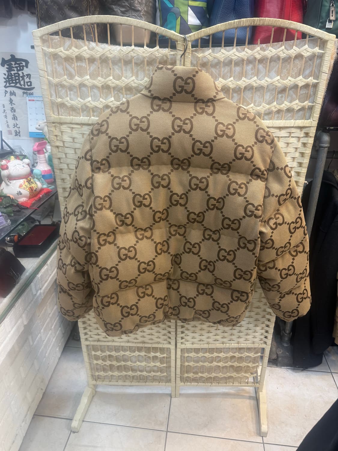 52/105/21fw 정품 구찌 로고 패딩 팝니다 상품이미지7