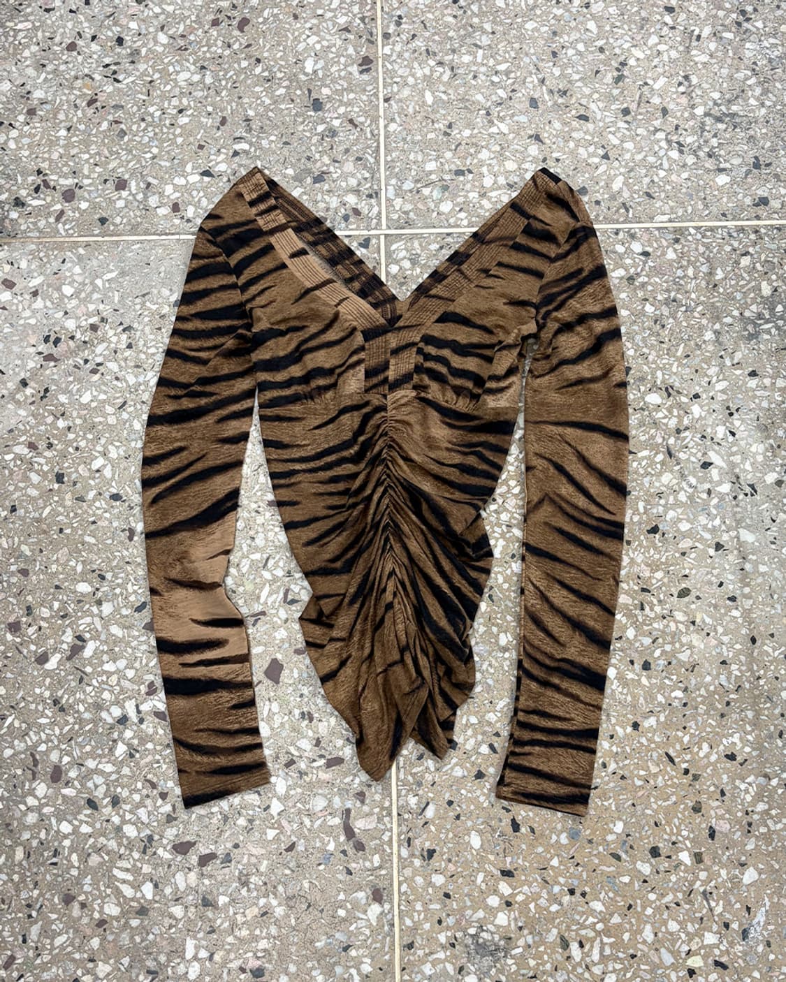 막스마라 애니멀 프린트 셔링 탑 상품이미지1