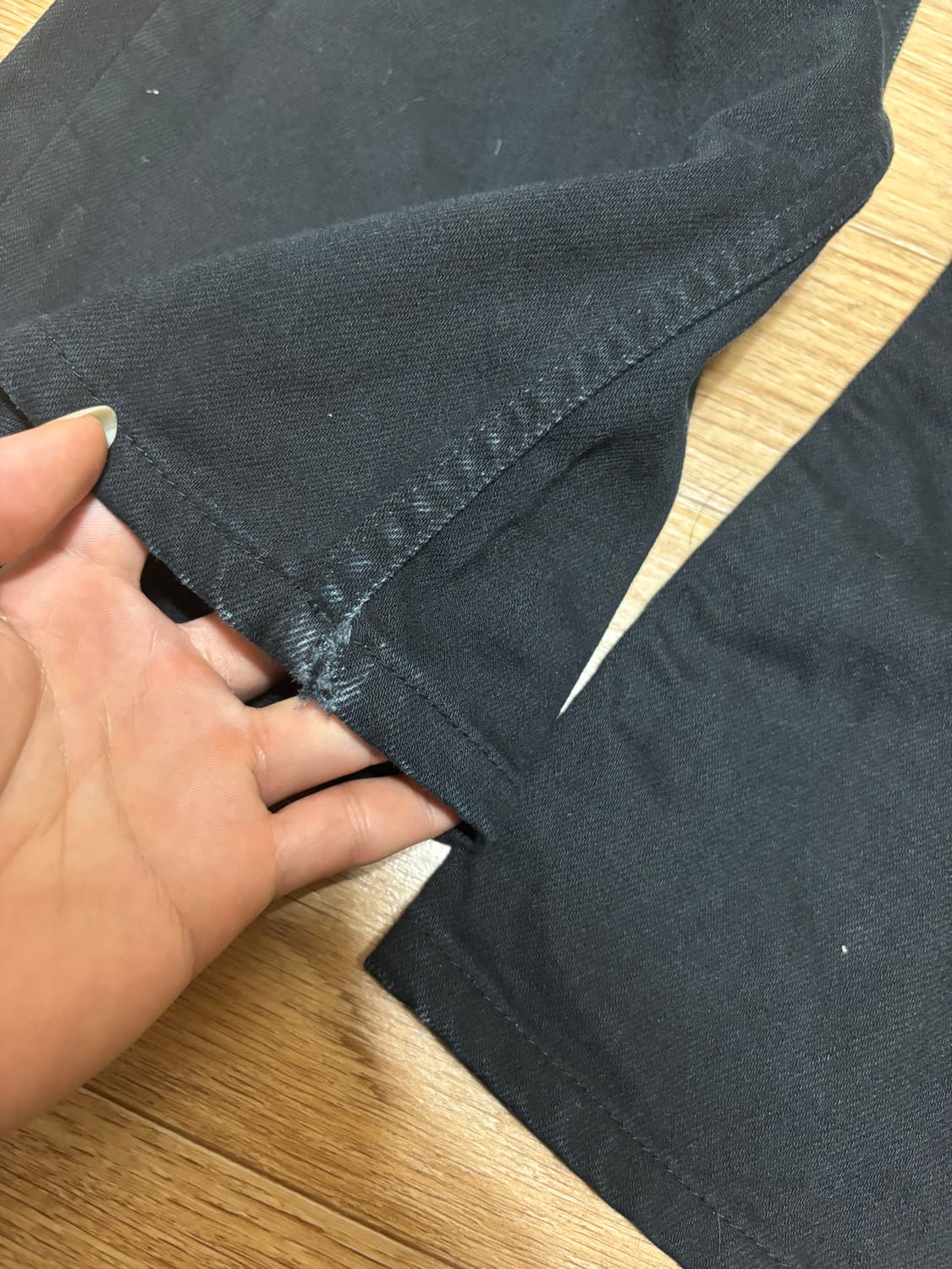 코스 블랙 부츠컷 청바지 상품이미지8