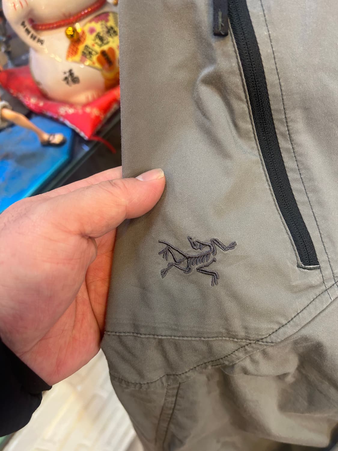 32 정품 아크테릭스 바지 팝니다 상품이미지2