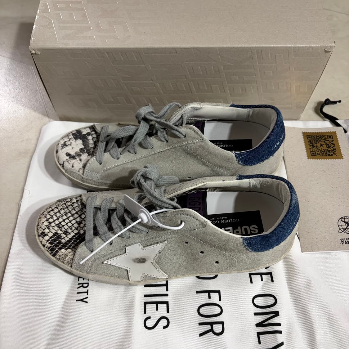 새상품(230)골든구스 슈퍼스타 스웨이드 블루 화이트 36 상품이미지2