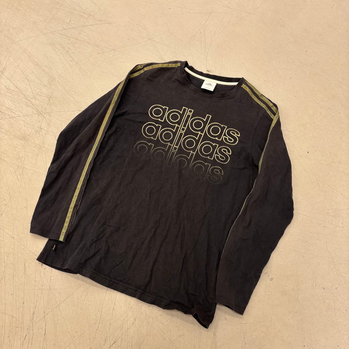 아디다스 페이드 빅로고 롱슬리브 상품이미지1