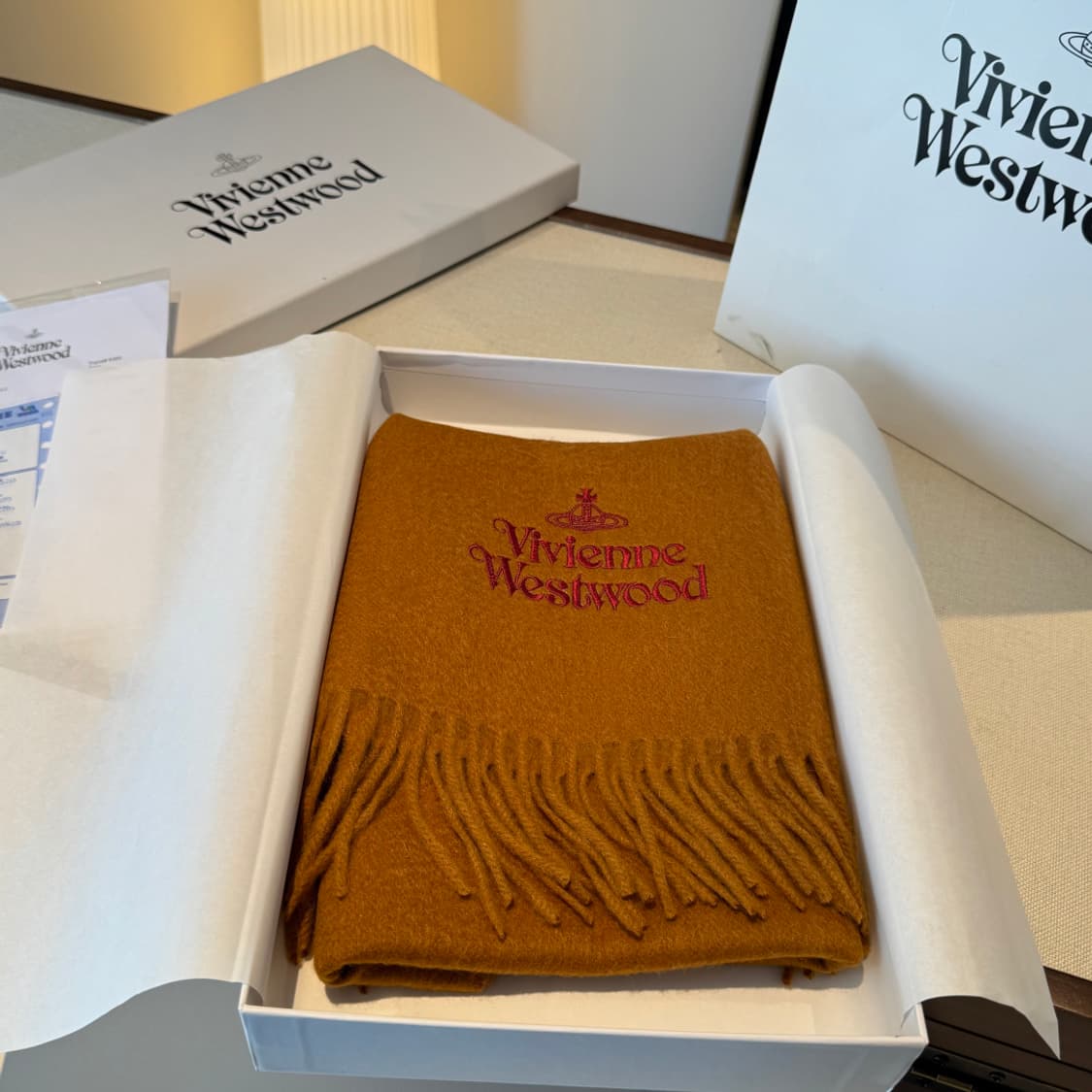 비비안 웨스트우드 상품이미지3