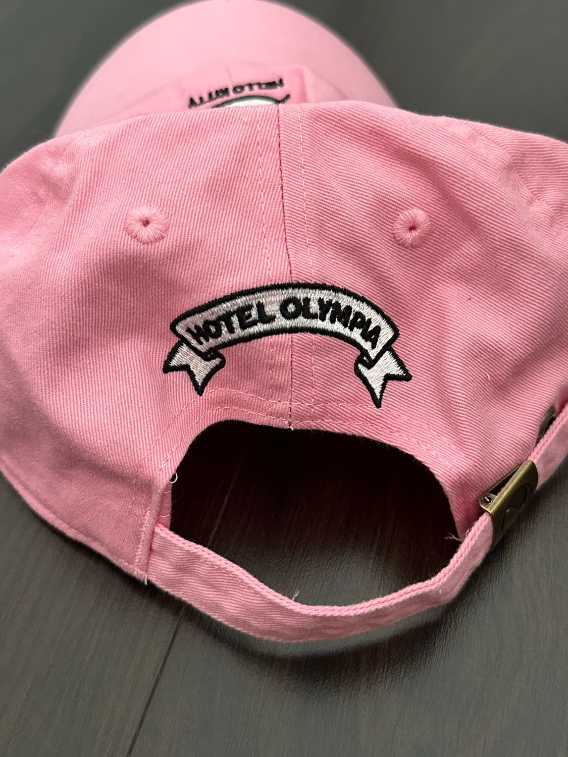 Hotel Olympia X Hello Kitty 볼캡 상품이미지2