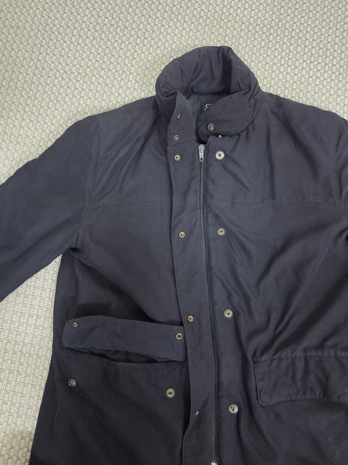 97AW 씨피컴퍼니 검정색 패딩 자켓 상품이미지4