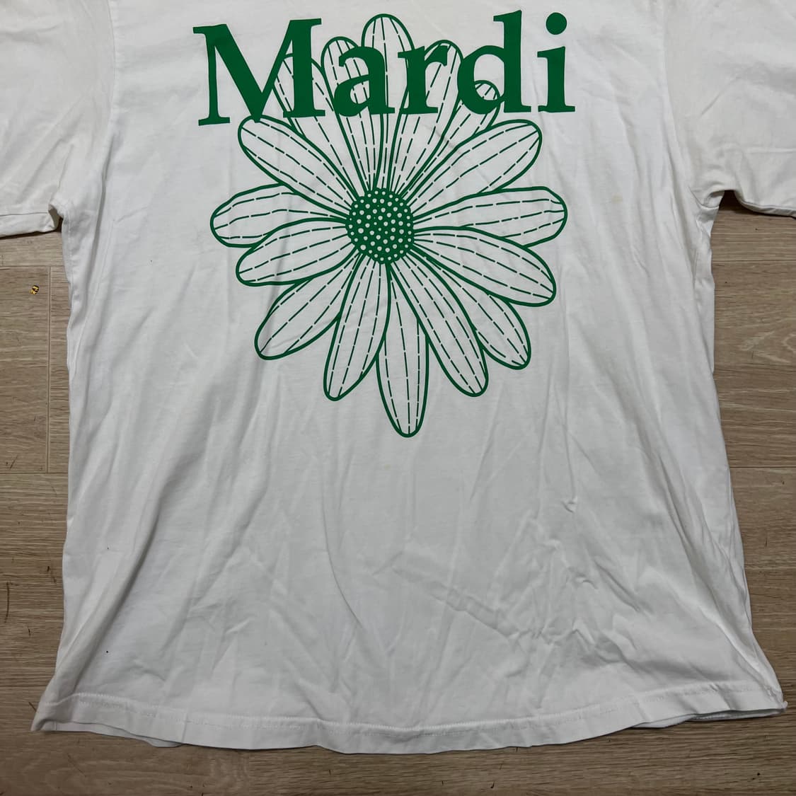 마르디 메크르디 여성 플라워 빅로고 프린팅 반팔티셔츠 [화이트] FREE 상품이미지3