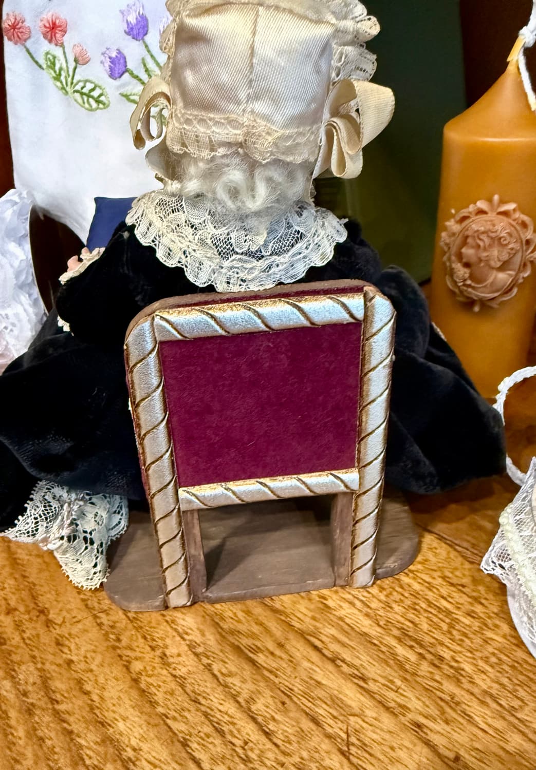 프랑스 빈티지 레이스 뜨는 여인 인형 (의자 포함 / 상태 좋음) 상품이미지3