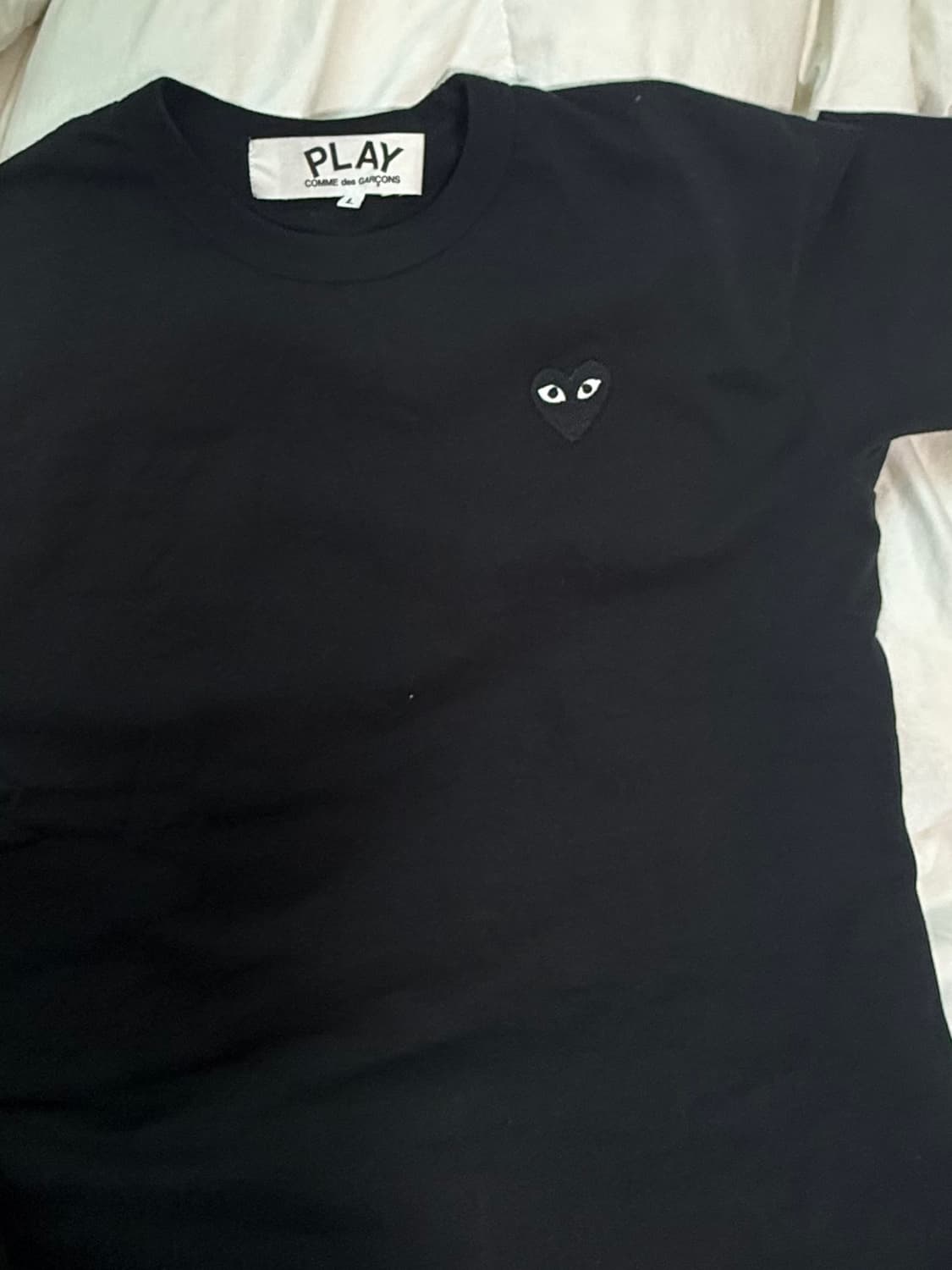 꼼데가르송 블랙 하트 반팔 상품이미지1