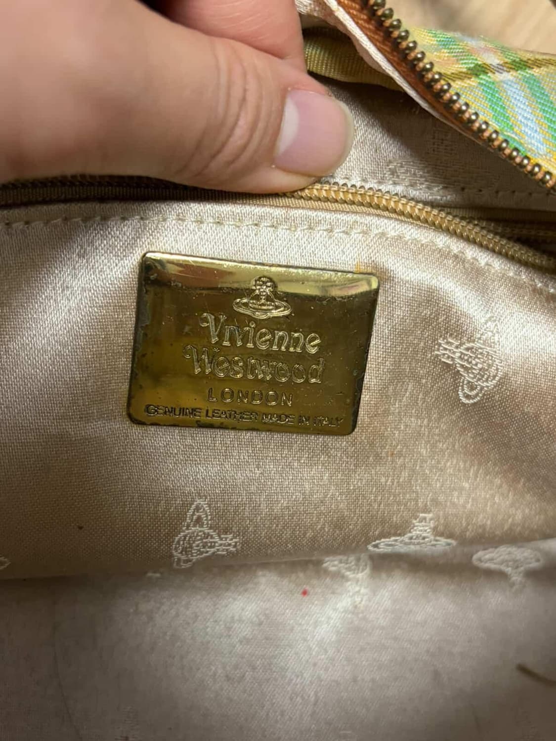 비비안 웨스트우드 체크 숄더백 가방 상품이미지5