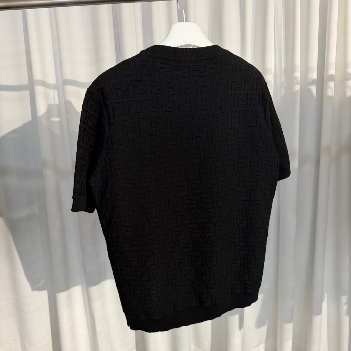 A+ / 54 펜디 26SS FF 로고 올오버 크루넥 반팔 니트 상품이미지2