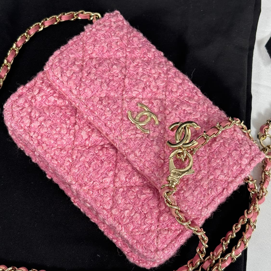 (새상품,풀구성)샤넬 핑크 트위드 플랩 체인 숄더백 내장칩 상품이미지10