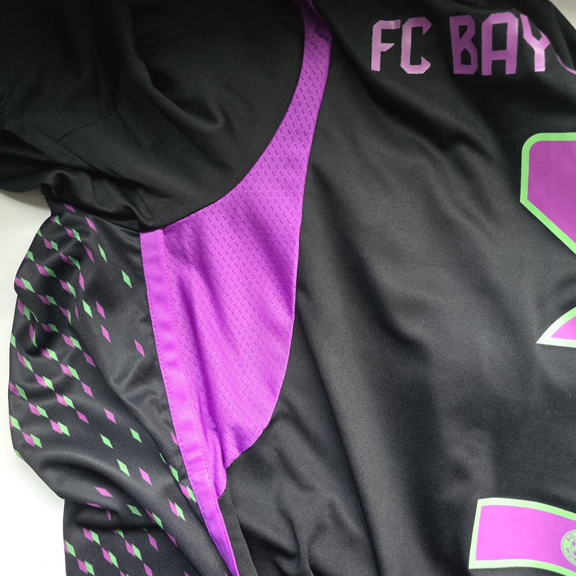 바이에른뮌헨 23/24 서드 유니폼 아디다스 저지 김민재 3번 L 슬림핏 상품이미지3