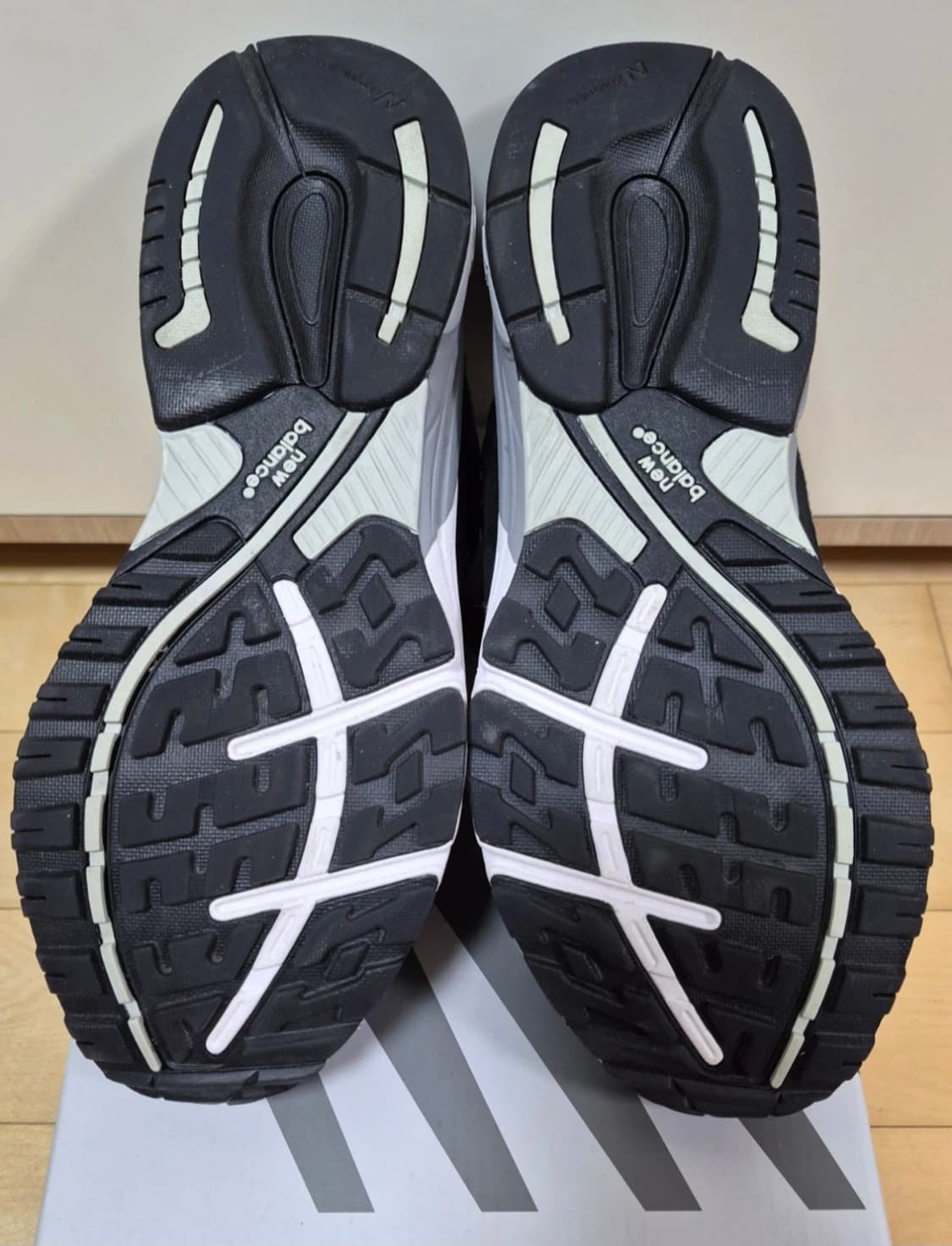 (1회실착)뉴발란스 993 블랙 275mm 상품이미지5