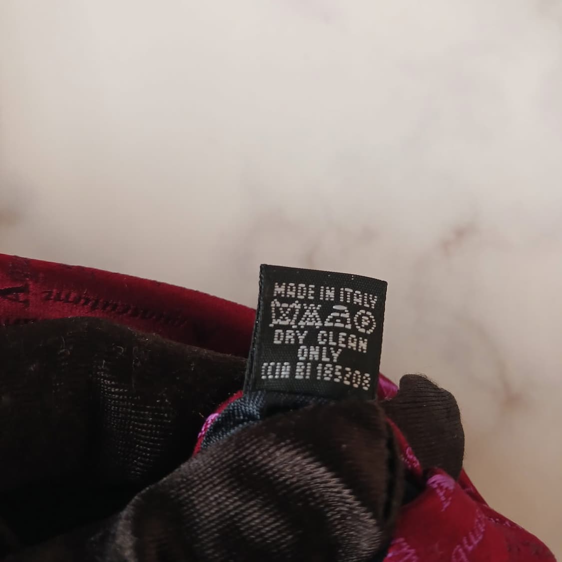 아쿠아스큐텀 실크 로고 자카드 넥타이 8.7cm A+등급 A19114
 상품이미지8