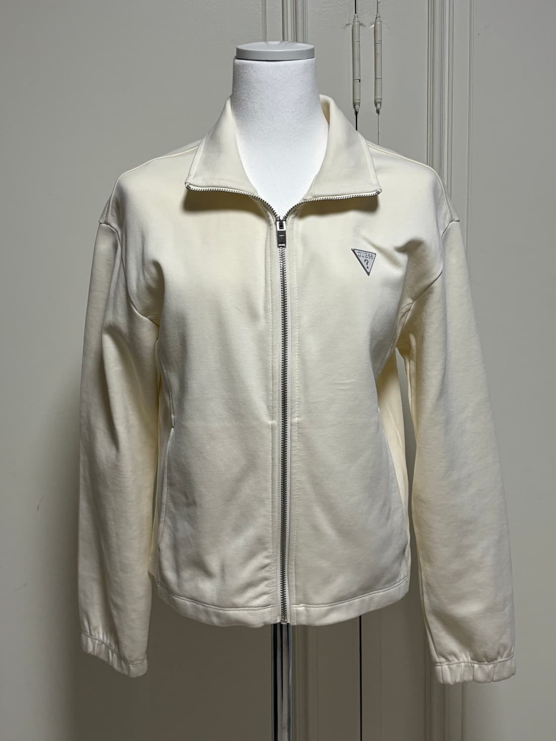 게스 크림아이보리 집업 상품이미지1