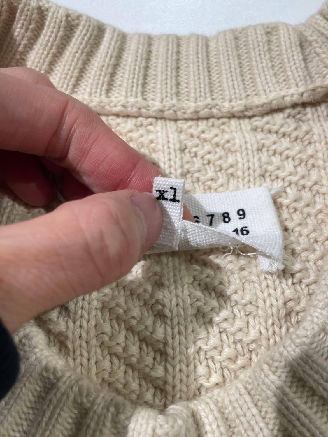 메종 마르지엘라 10 아이보리 U넥 케이블 스웨터 상품이미지8