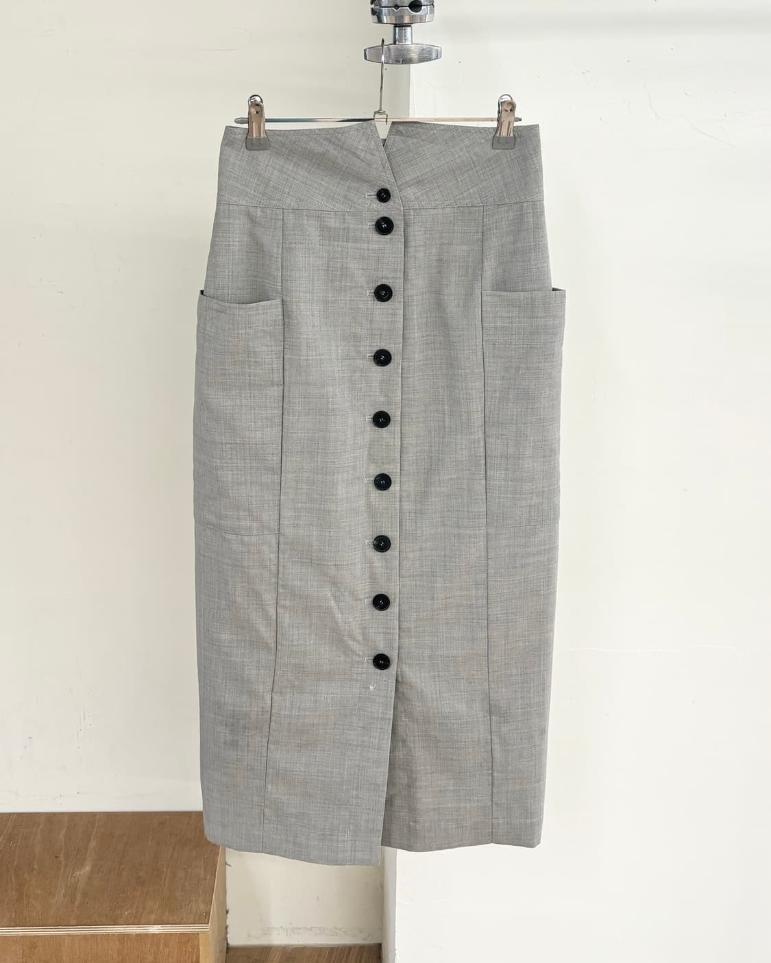 네헤라 그레이 미디 H라인 스커트 상품이미지4