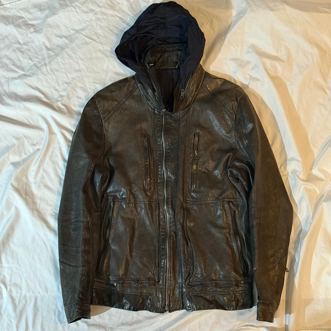 솔리드옴므 13 f/w 하이넥 히든 후드 레더 자켓 xl 판매합니다 상품이미지1