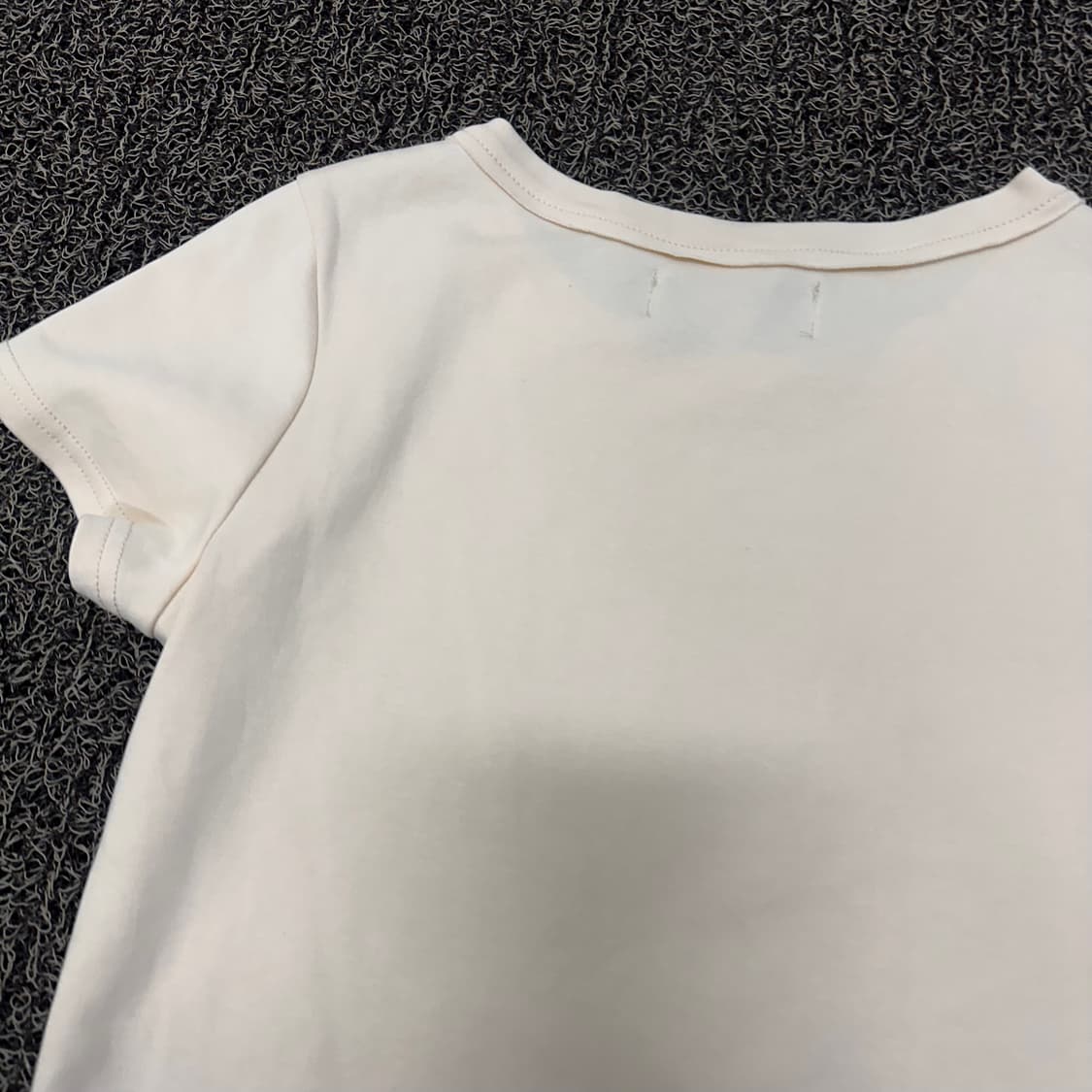 마뗑킴 여성 크롭 반팔 티셔츠 아이보리 상품이미지6