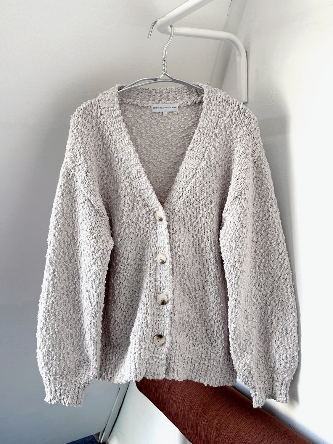Boucle design cloudy touch knit cardigan 상품이미지1