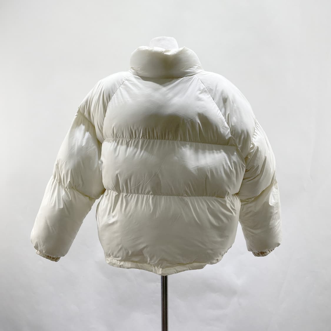 언커버 여성 스무스패딩 화이트  상품이미지3