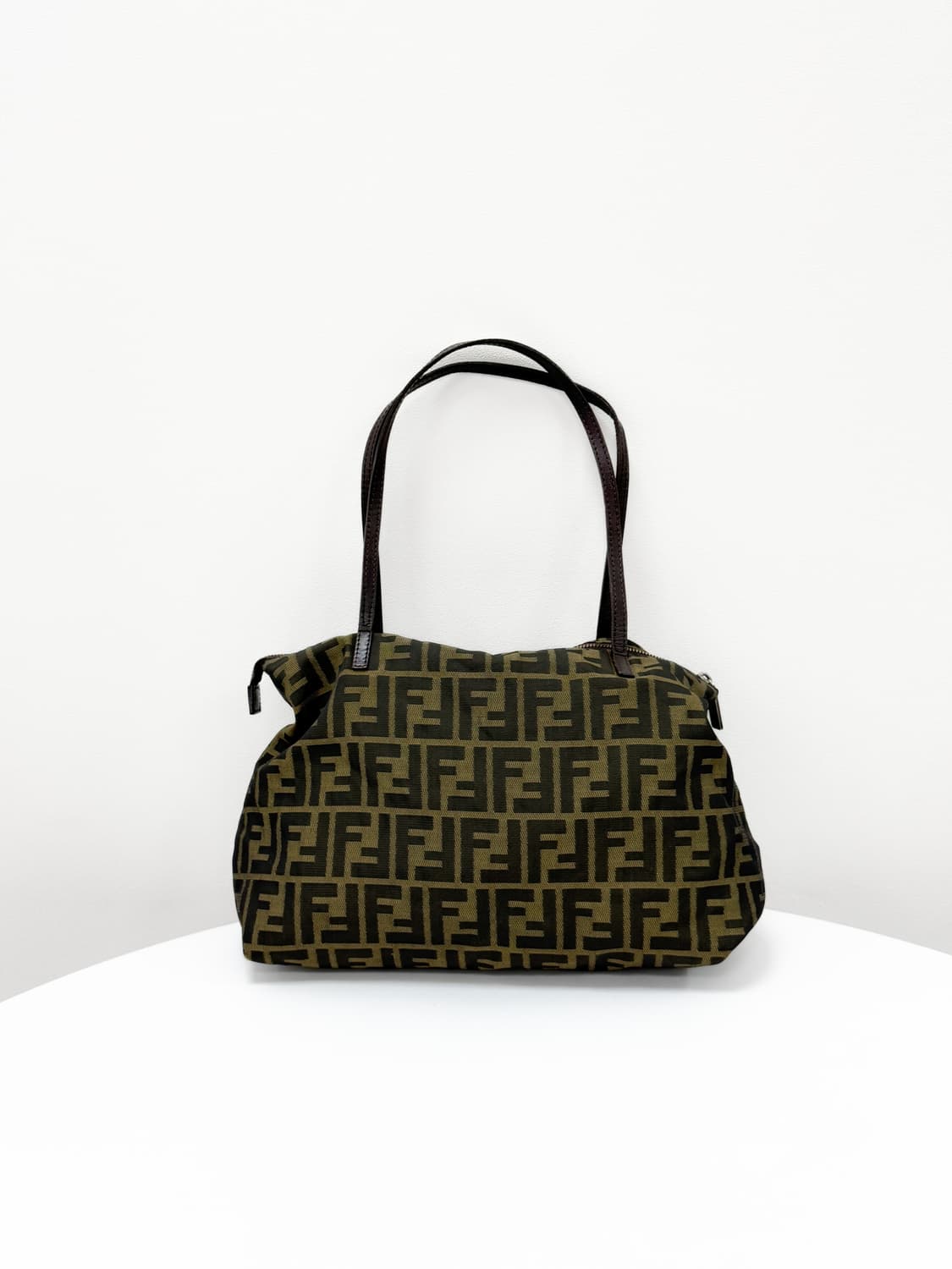 펜디 주카 자카드 숄더백 상품이미지3