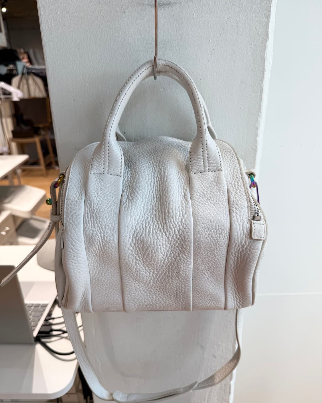 알렉산더 왕 화이트 루코 더플 보스턴백  상품이미지3