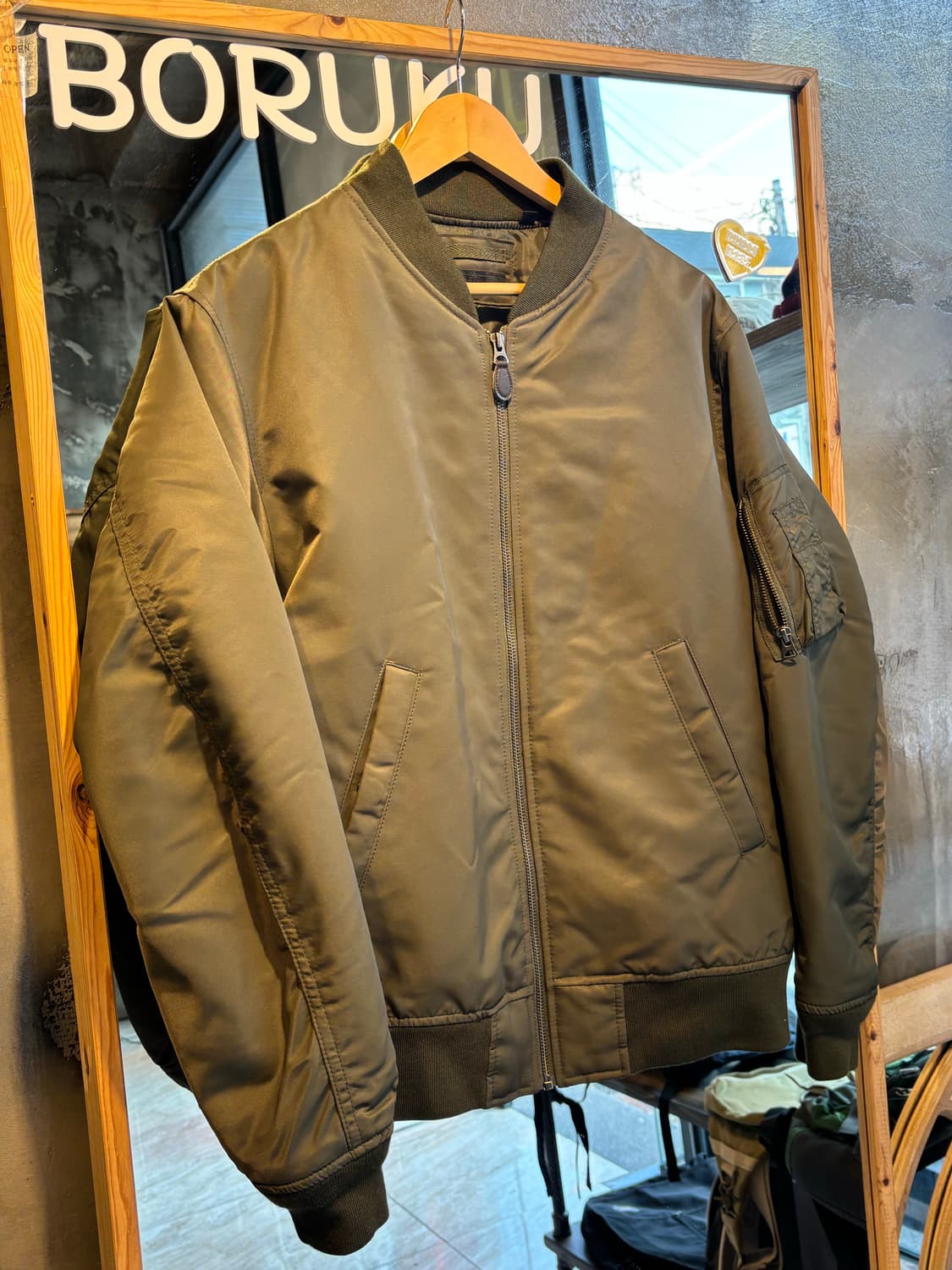 유니클로 카키 봄버 자켓 L  상품이미지1