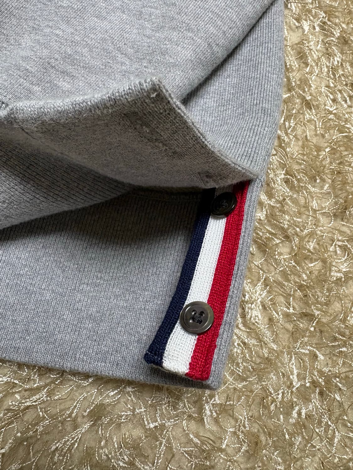 톰브라운 사선완장 맨투맨 그레이 상품이미지9