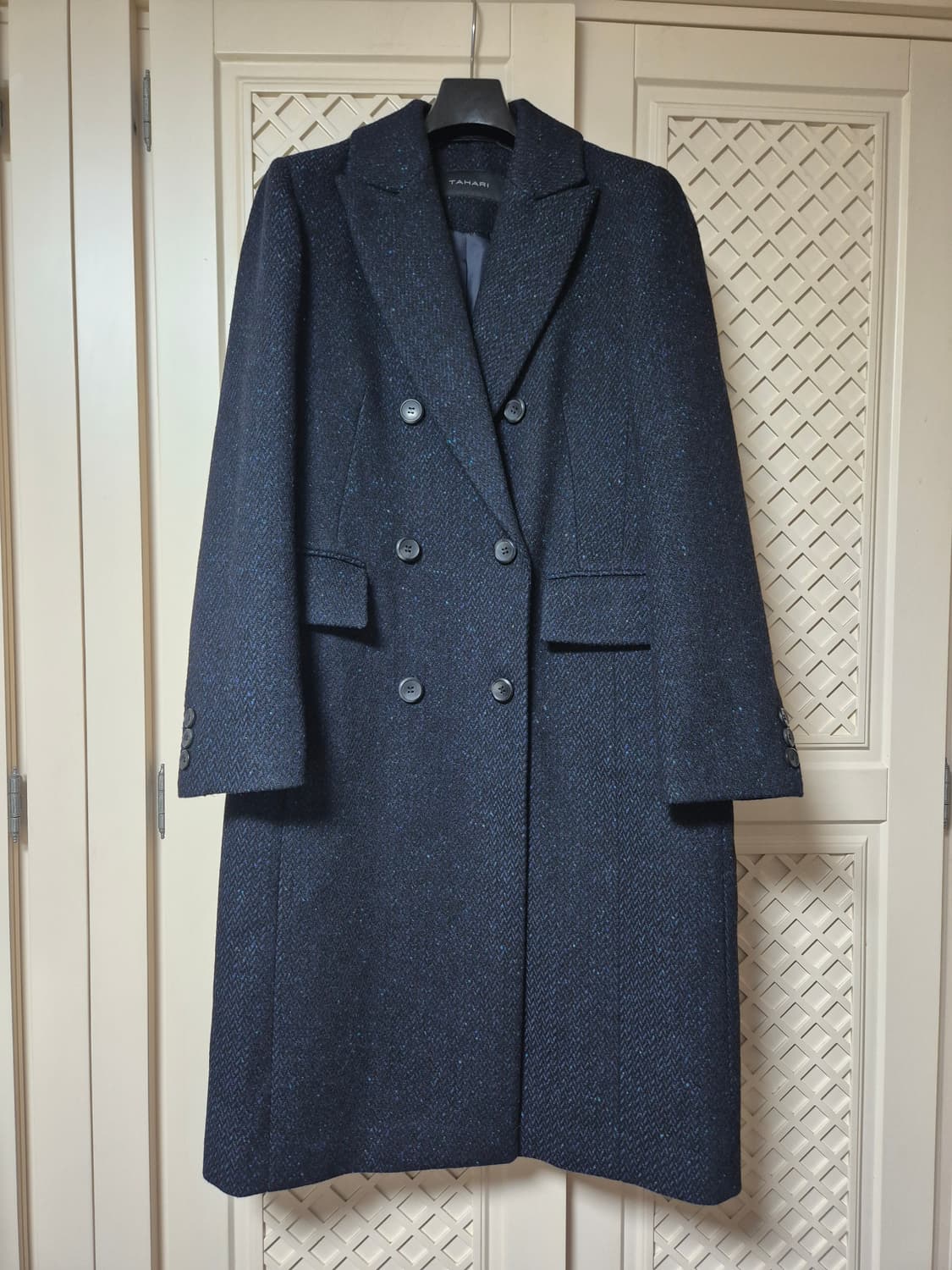 TAHARI 타하리 헤링본 코트(미착용) 상품이미지1