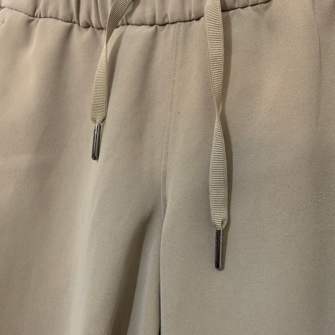 4 룰루레몬 온더플라이 크롭 밴딩 팬츠 상품이미지5