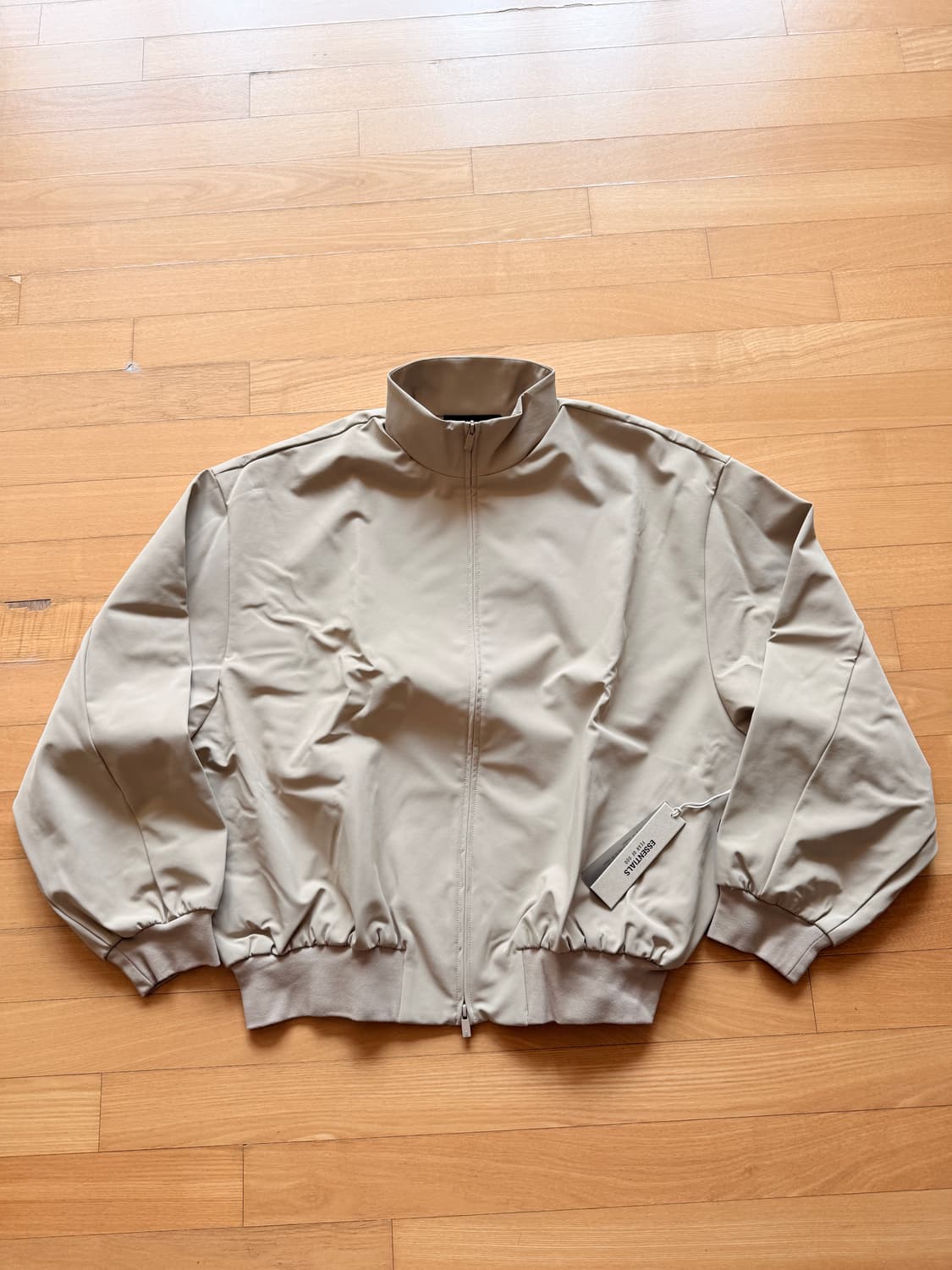 피어오브갓 에센셜 나일론 트렉 봄버 쟈켓 데저트 샌드 상품이미지6