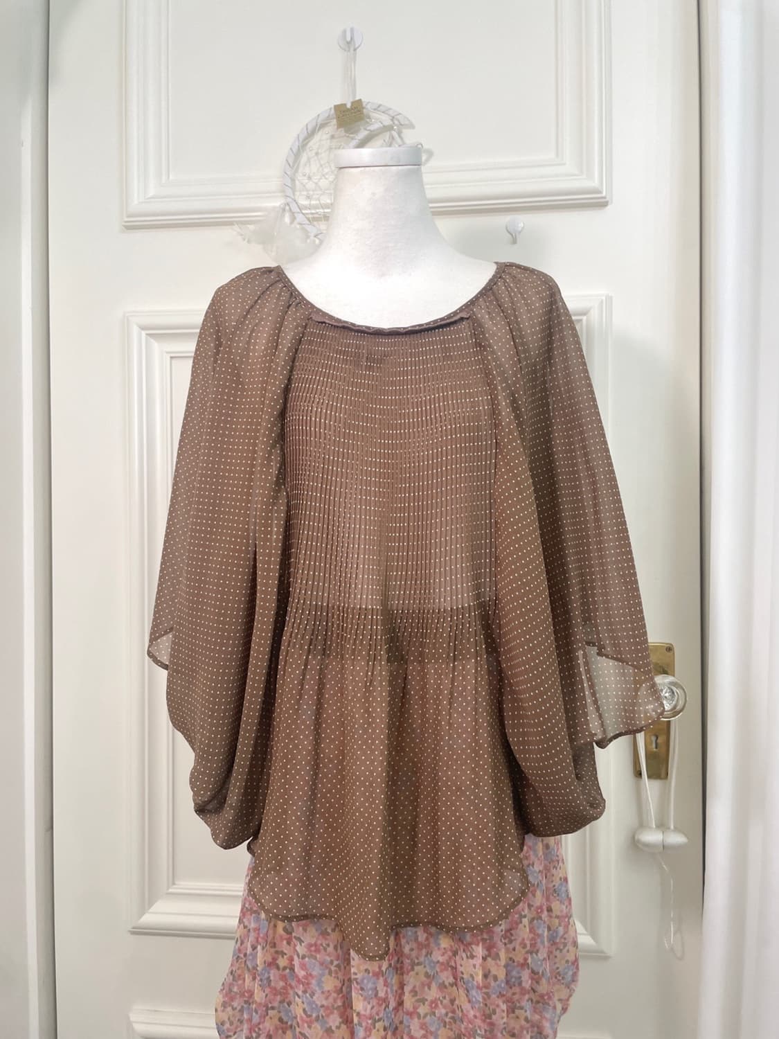 brown dot lace trim cape blouse 상품이미지2