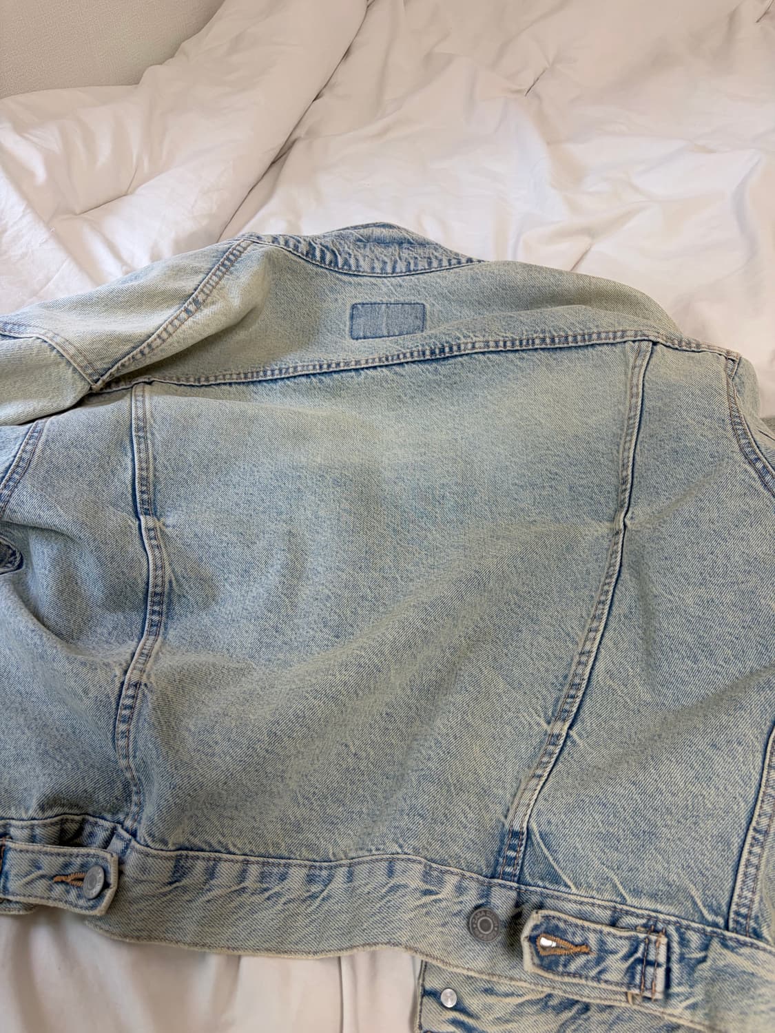 착샷) Zara damaged denim jacket 상품이미지5