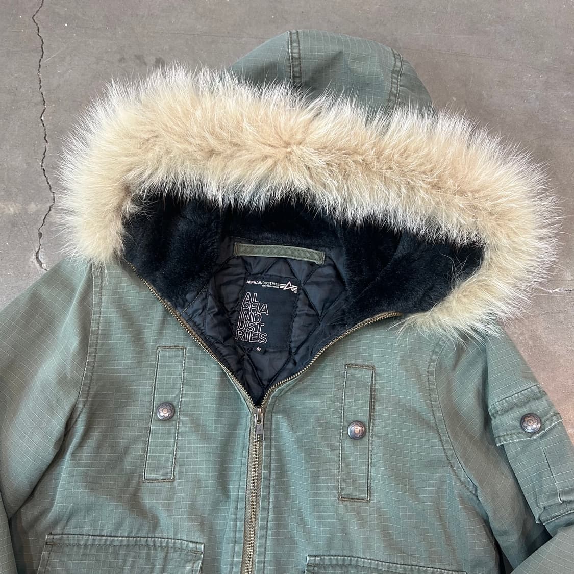 알파인더스트리 후드 크롭점퍼 상품이미지2