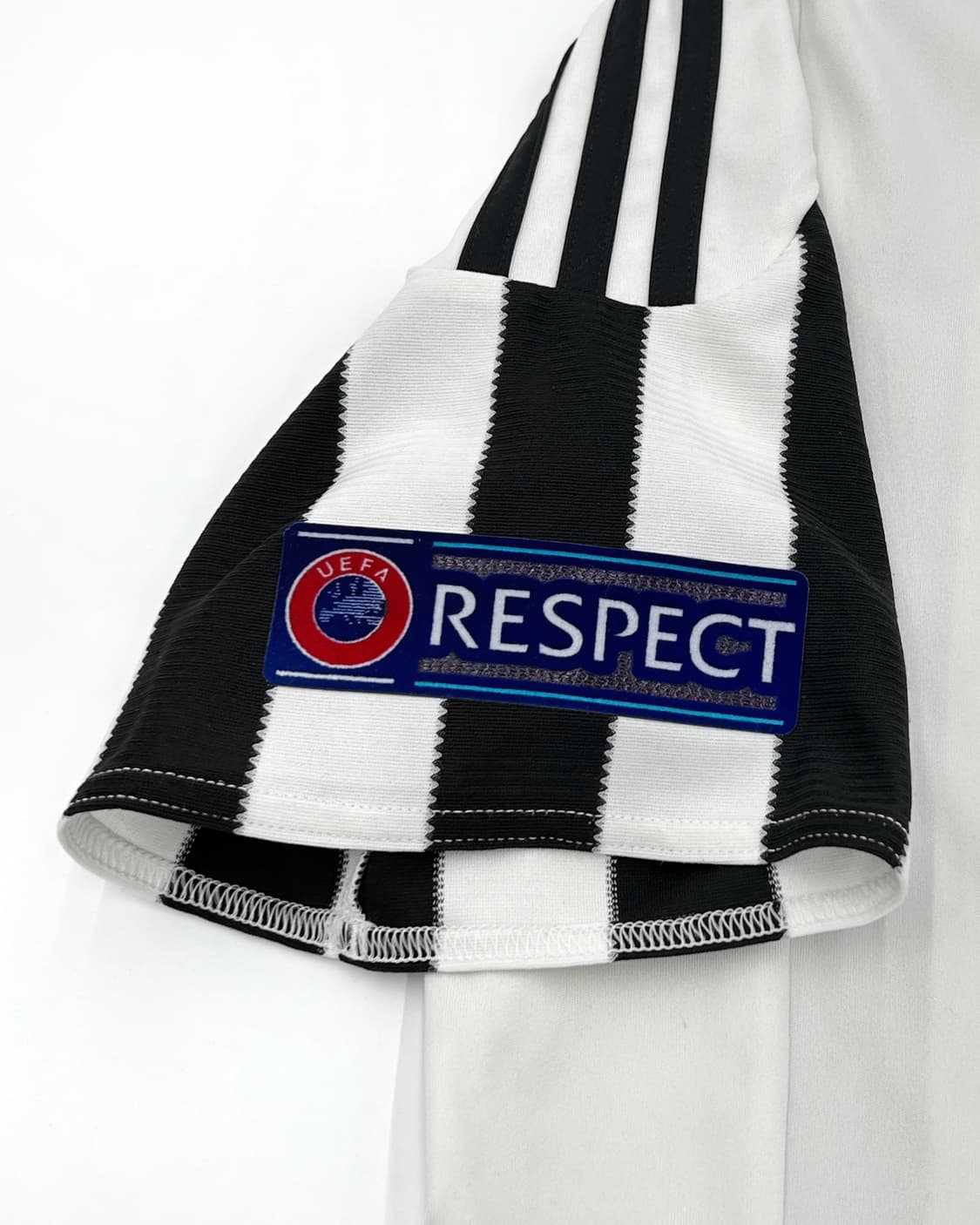  아디다스 15-16 유벤투스 홈 챔스킷 파울로 디발라 상품이미지6