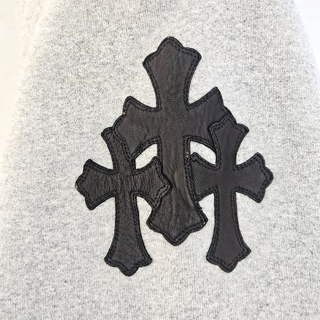 [L] 크롬하츠 페이퍼잼 레더패치 후드티 그레이 Z3V16XOP 상품이미지4