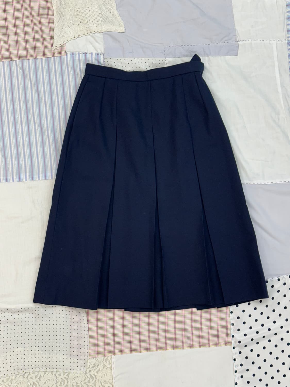 네이비 플리츠 미디 스커트  상품이미지5