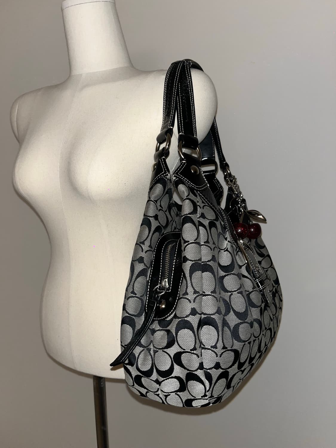 🎉BLACK FRIDAY🎉 Coach b&w bag 상품이미지5