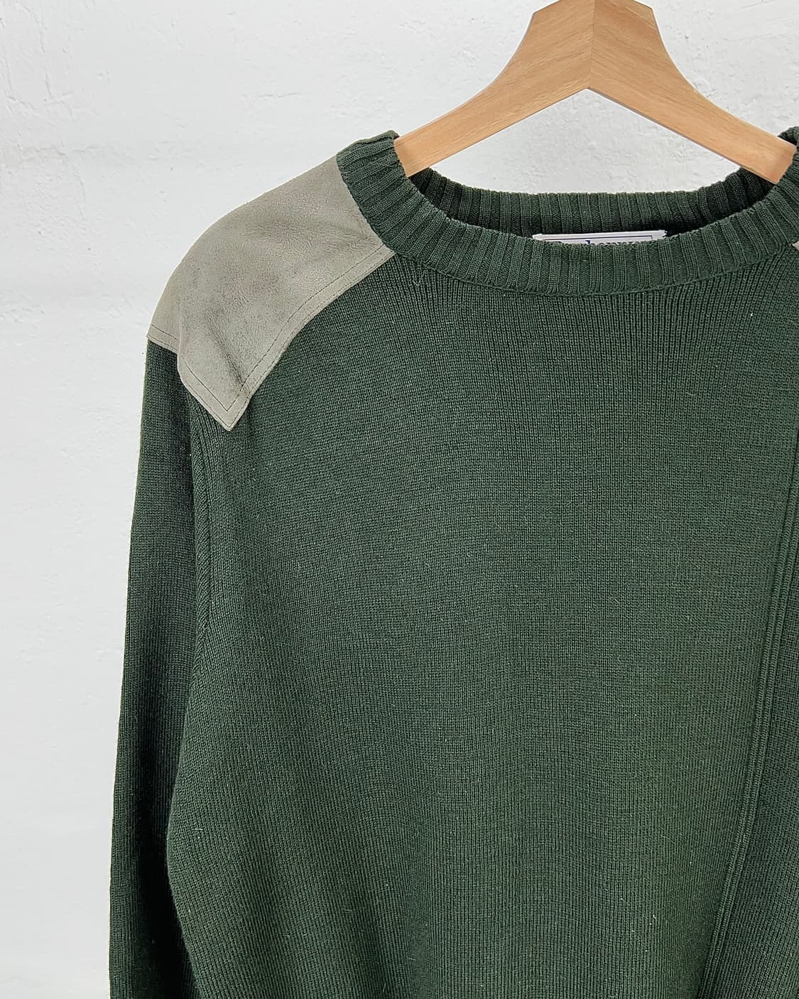 버버리 카키 그린 코만도 패치 퓨어 울 니트 스웨터 상품이미지2