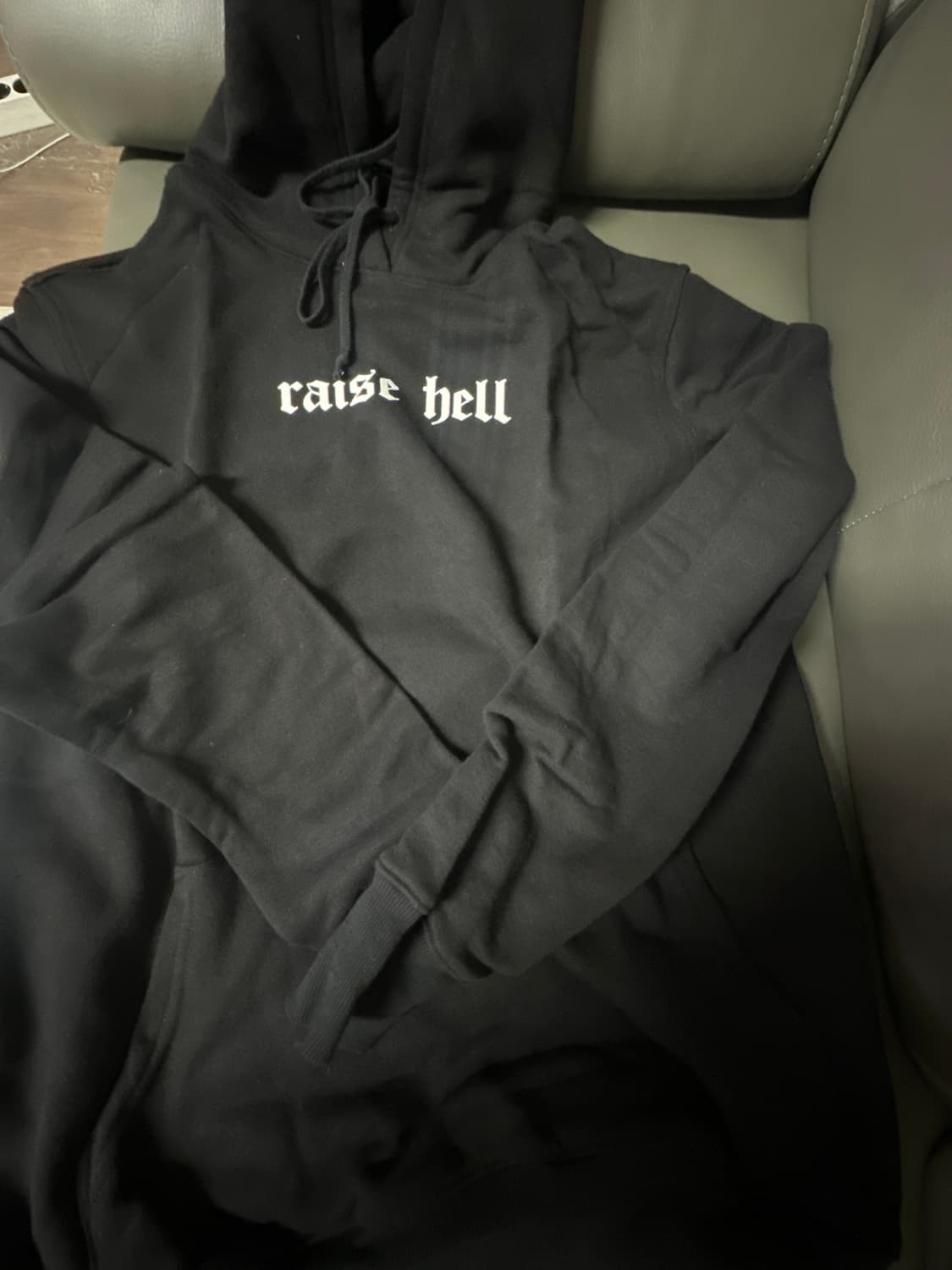 424 raise hell 후드 블랙 상품이미지1