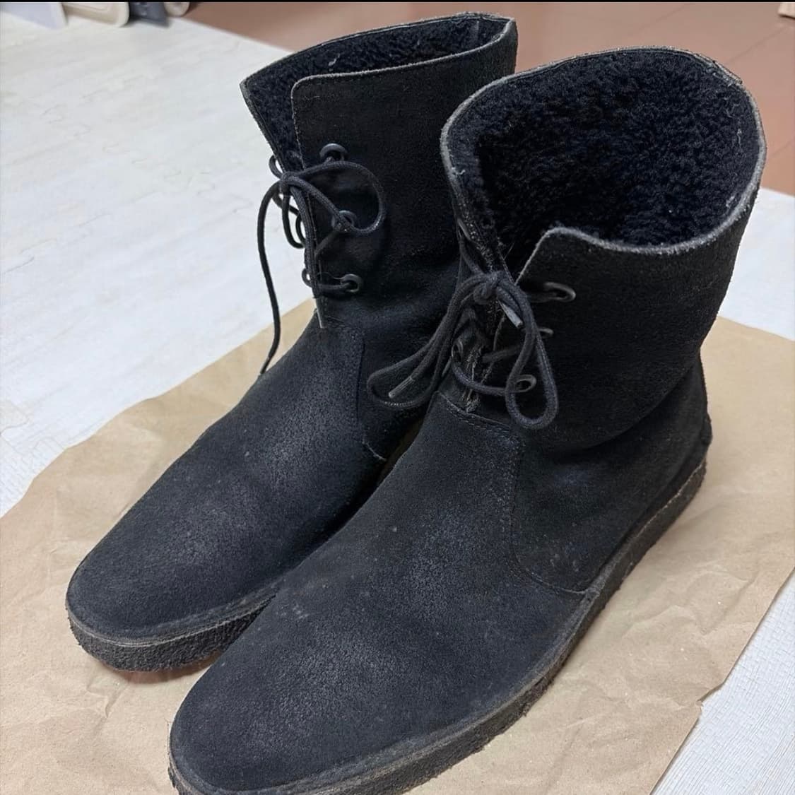 [빅뱅,2NE1 그리고 아일릿] 피에르 하디 스웨이드 하이탑 부츠 상품이미지1