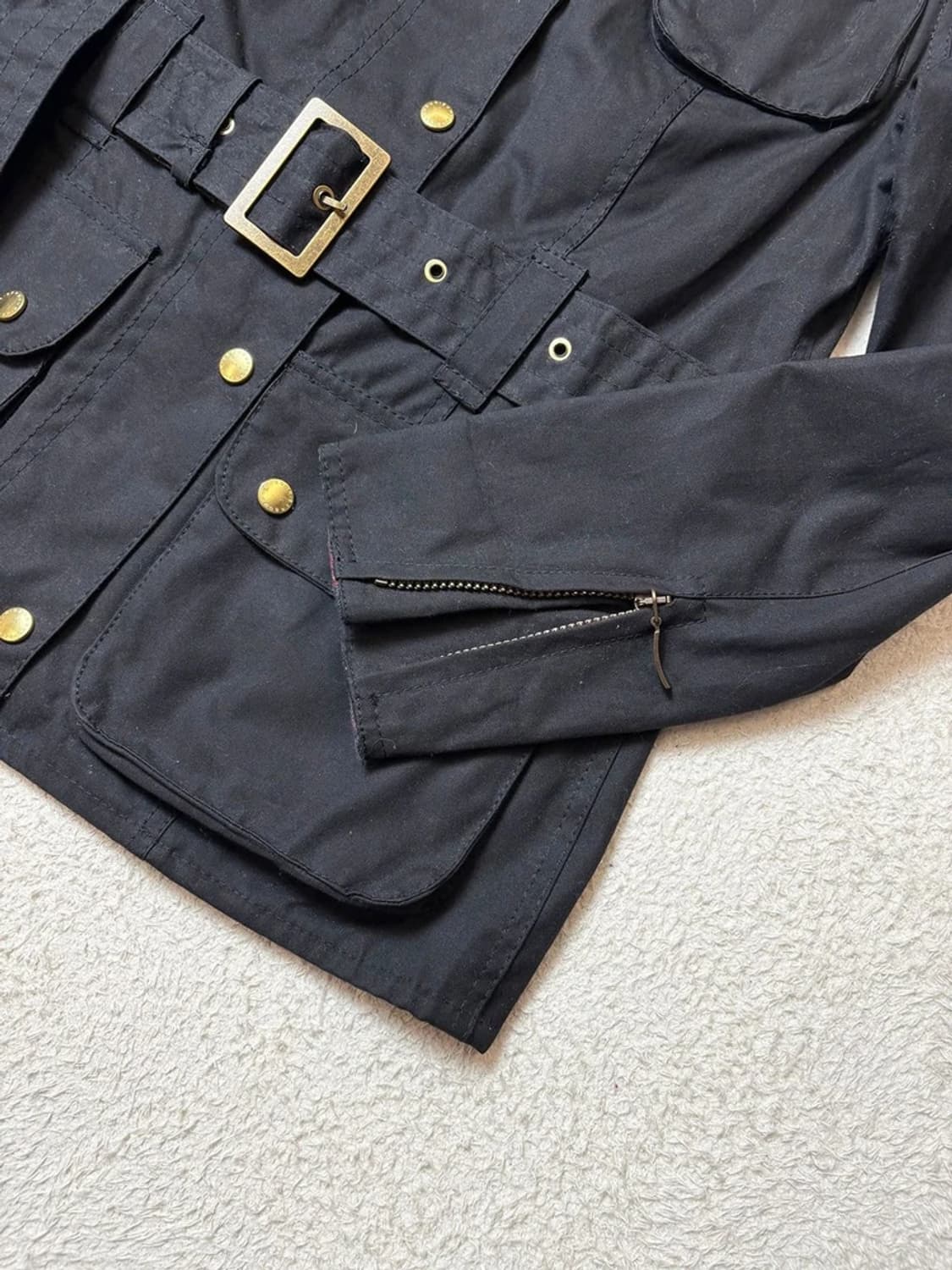 바버 18FW 인터내셔널 왁스드 벨티 자켓 PN6584 상품이미지4